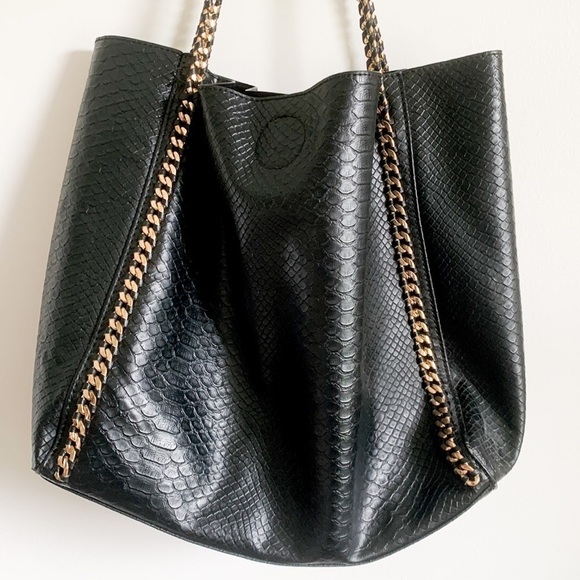 Black Croc Print Vegan Leather Tote Bag With Gold Metal Chain Strap - Picture 2 of 10